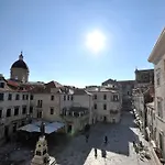 Flower Daire Dubrovnik